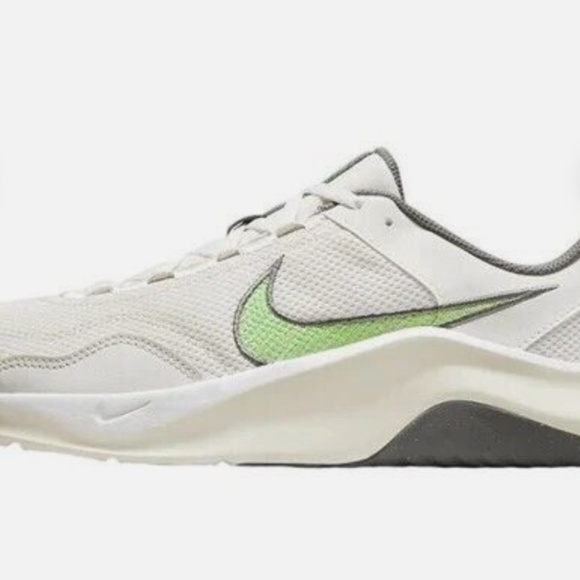 Nike Legend Essential 3 Running Crossfit Shoes - NEW - Size 6. - Picture 11 of 11